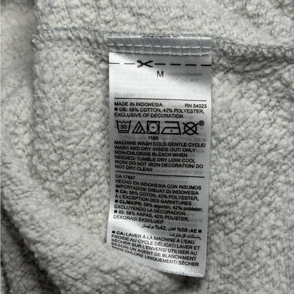 "Bee Kind" Graphic Tunic
Sweatshirt - Picture 4 of 4